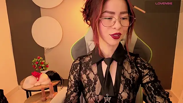 Snapshot of rosse_98_ chatting on 02/19/26, 02:02 rosse 98 online show from 02/19/26, 02:02