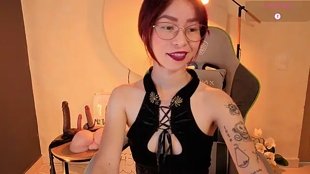 Snapshot of rosse_98_ chatting on 04/15/26, 01:40 rosse 98 online show from 04/15/26, 01:40