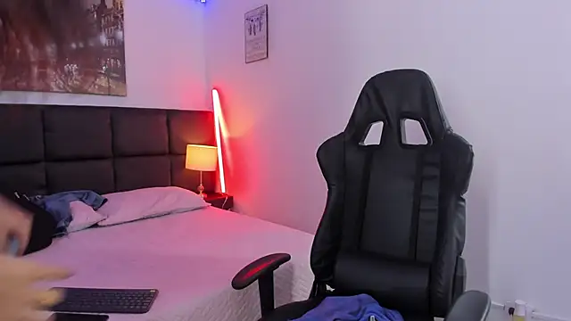 Megan Miles02 online show from 03/19/25, 02:27