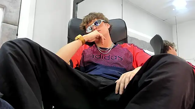 Snapshot of AnthonyAlso chatting on 09/22/25, 08:00 AnthonyAlso online show from 09/22/25, 08:00