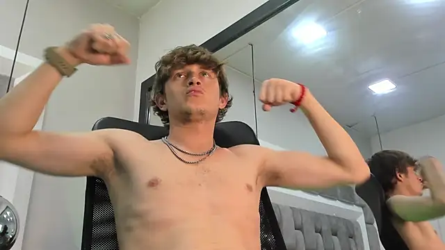 Snapshot of AnthonyAlso chatting on 09/28/25, 07:52 AnthonyAlso online show from 09/28/25, 07:52