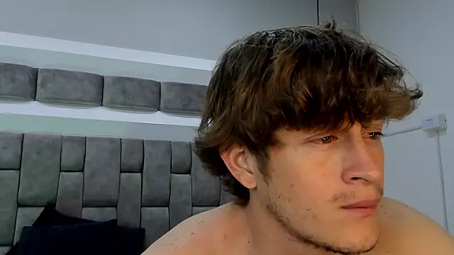 Snapshot of AnthonyAlso chatting on 10/16/25, 07:59 AnthonyAlso online show from 10/16/25, 07:59