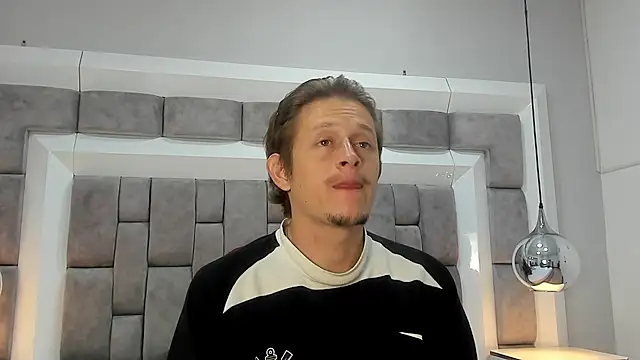 Snapshot of AnthonyAlso chatting on 11/03/25, 09:16 AnthonyAlso online show from 11/03/25, 09:16