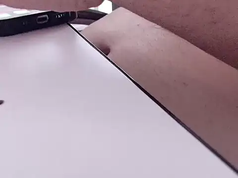 Snapshot of johndiaz23 chatting on 10/31/25, 04:52 johndiaz23 online show from 10/31/25, 04:52