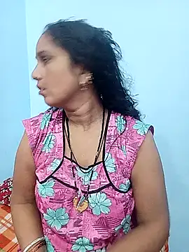 reemacouple007 online show from 10/28/25, 06:06