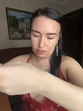 Snapshot of Roxana_Bell chatting on 04/17/26, 07:50 Roxana Bell online show from 04/17/26, 07:50