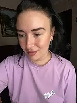 Snapshot of Roxana_Bell chatting on 04/18/26, 09:15 Roxana Bell online show from 04/18/26, 09:15