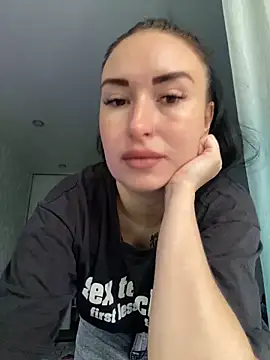 Snapshot of Roxana_Bell chatting on 05/30/26, 11:29 Roxana Bell online show from 05/30/26, 11:29