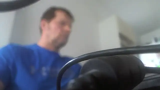 Snapshot of itsme61 chatting on 03/05/26, 03:52 itsme61 online show from 03/05/26, 03:52