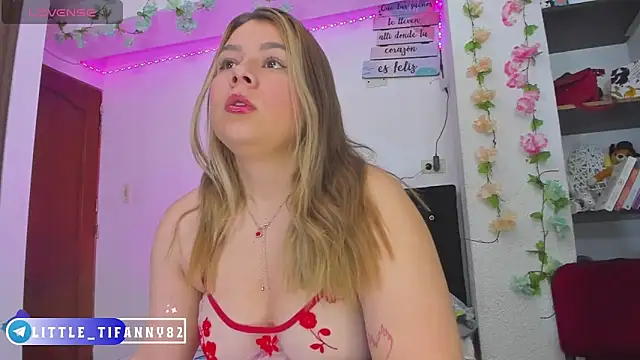 Snapshot of little_tifanny82 chatting on 03/18/25, 11:30 little tifanny82 online show from 03/18/25, 11:30