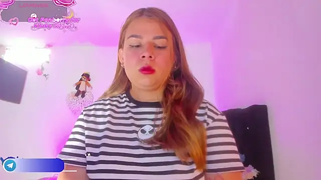 little tifanny82 online show from 12/16/25, 01:27