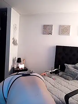 tata laima   online show from 02/12/25, 03:27