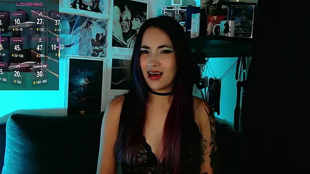 BLACKTSUKI7  online show from 11/29/25, 10:24