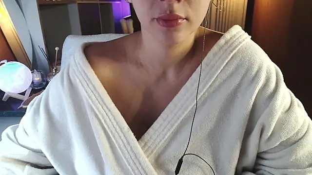 Snapshot of AnnaClaraunica chatting on 01/10/25, 10:39 AnnaClaraunica online show from 01/10/25, 10:39