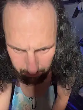 Snapshot of BobbyQ29 chatting on 03/08/26, 01:14 BobbyQ29 online show from 03/08/26, 01:14