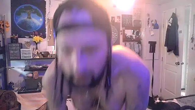 Snapshot of BobbyQ29 chatting on 03/21/26, 10:46 BobbyQ29 online show from 03/21/26, 10:46