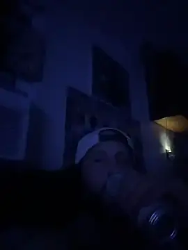 Snapshot of BobbyQ29 chatting on 03/25/26, 08:53 BobbyQ29 online show from 03/25/26, 08:53