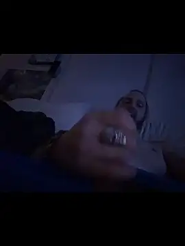 Snapshot of BobbyQ29 chatting on 03/29/26, 08:58 BobbyQ29 online show from 03/29/26, 08:58