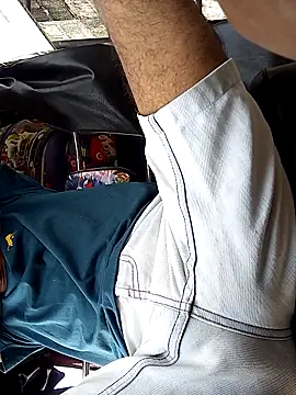 Snapshot of DulajThushara2468 chatting on 04/11/26, 04:17 DulajThushara2468 online show from 04/11/26, 04:17