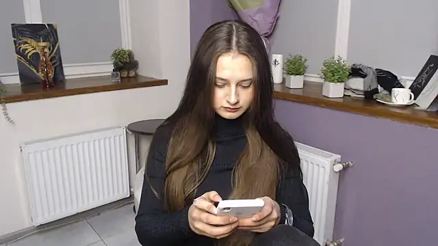 Snapshot of Caramel_bunny chatting on 01/13/25, 01:17 Caramel bunny online show from 01/13/25, 01:17