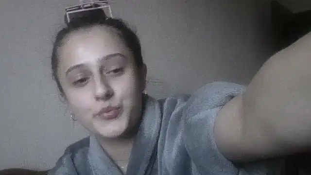 Snapshot of Caramel_bunny chatting on 03/12/25, 01:08 Caramel bunny online show from 03/12/25, 01:08