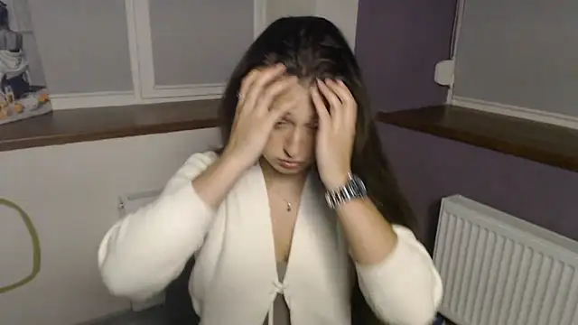 Snapshot of Caramel_bunny chatting on 10/06/25, 12:02 Caramel bunny online show from 10/06/25, 12:02