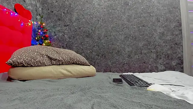 LayaFlow online show from 12/16/24, 01:43