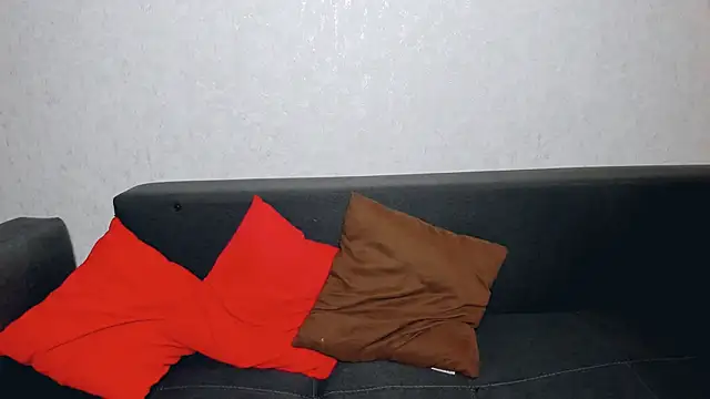 LayaFlow online show from 10/18/25, 01:12