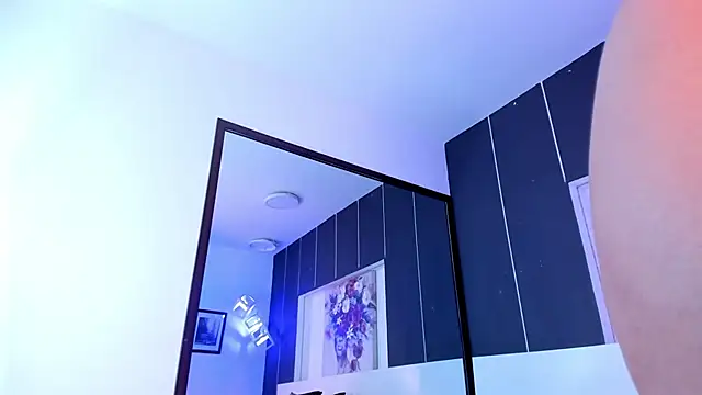 Snapshot of Alexxxholy chatting on 01/13/25, 01:39 Alexxxholy online show from 01/13/25, 01:39