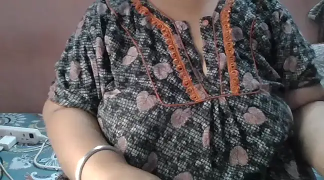 Ravina patil1 online show from 01/12/25, 11:15