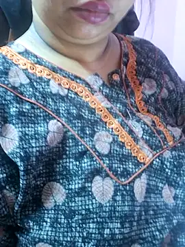 Ravina patil1 online show from 09/09/25, 08:41