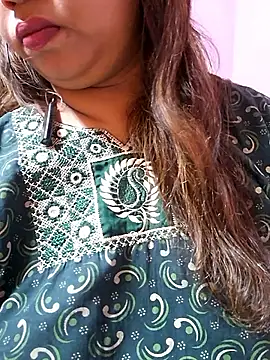 Ravina patil1 online show from 09/19/25, 10:49