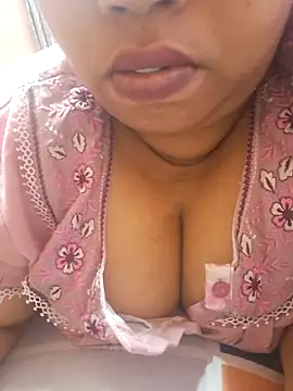 Ravina patil1 online show from 10/29/25, 10:11