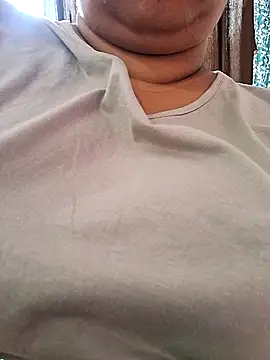 Snapshot of Ravina_patil1 chatting on 06/04/26, 08:53 Ravina patil1 online show from 06/04/26, 08:53
