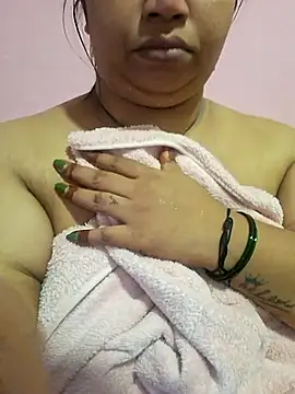 Snapshot of Ravina_patil1 chatting on 07/07/26, 03:53 Ravina patil1 online show from 07/07/26, 03:53