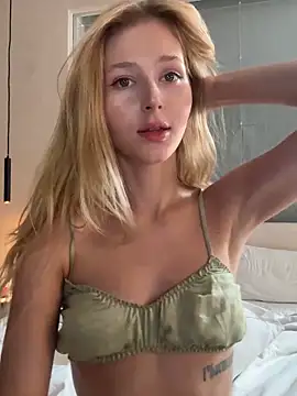 LunaRase online show from 02/20/26, 06:26