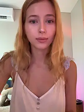 LunaRase online show from 08/05/26, 05:32