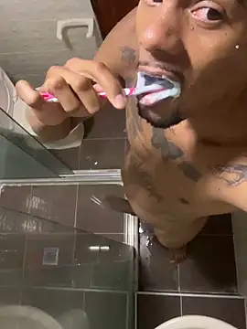 Snapshot of TysonWalkers chatting on 12/16/24, 05:59 TysonWalkers online show from 12/16/24, 05:59