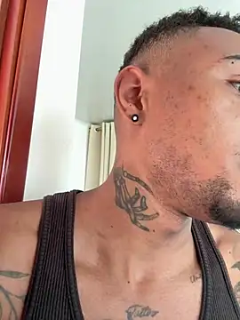 Snapshot of TysonWalkers chatting on 01/28/25, 02:21 TysonWalkers online show from 01/28/25, 02:21