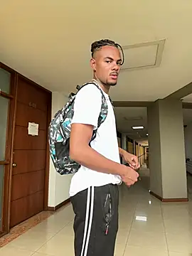 Snapshot of TysonWalkers chatting on 02/11/25, 07:05 TysonWalkers online show from 02/11/25, 07:05