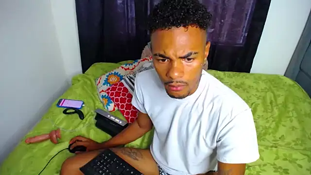 Snapshot of TysonWalkers chatting on 03/13/25, 08:54 TysonWalkers online show from 03/13/25, 08:54