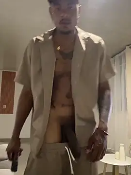 Snapshot of TysonWalkers chatting on 09/23/25, 02:36 TysonWalkers online show from 09/23/25, 02:36