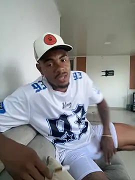 Snapshot of TysonWalkers chatting on 09/25/25, 10:57 TysonWalkers online show from 09/25/25, 10:57