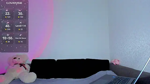 misspollywow online show from 09/19/25, 05:02