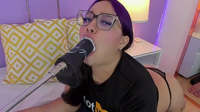 Snapshot of SophyRuiz_ chatting on 03/28/26, 11:54 SophyRuiz online show from 03/28/26, 11:54