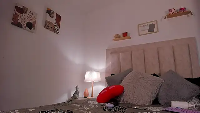 Snapshot of Avaline_Blancx chatting on 02/27/25, 04:20 Avaline Blancx online show from 02/27/25, 04:20