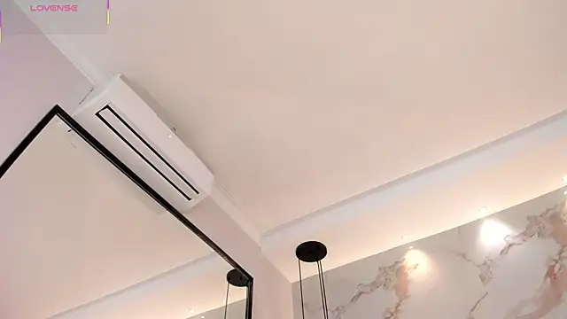 SteffanyBeck online show from 04/11/26, 02:21