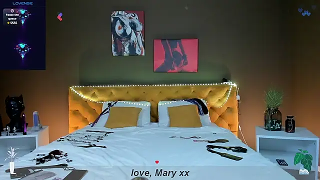 Mary Xextra online show from 02/21/25, 01:11