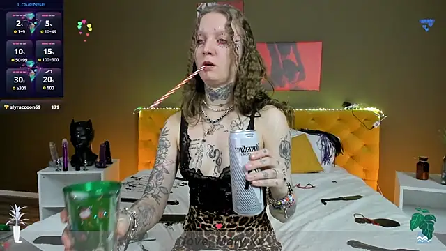 Mary Xextra online show from 02/27/25, 04:09