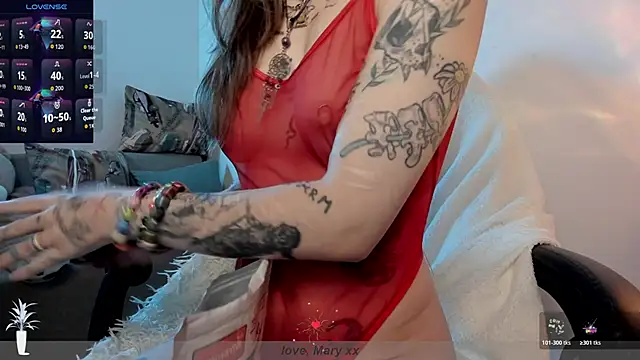 Mary Xextra online show from 12/04/25, 01:15